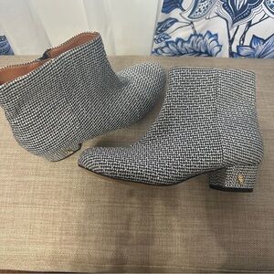 Kurt Geiger Houndstooth and Rhinestone Ankle Boots NWOB 5 YOUTH or 6.5 Women’s
